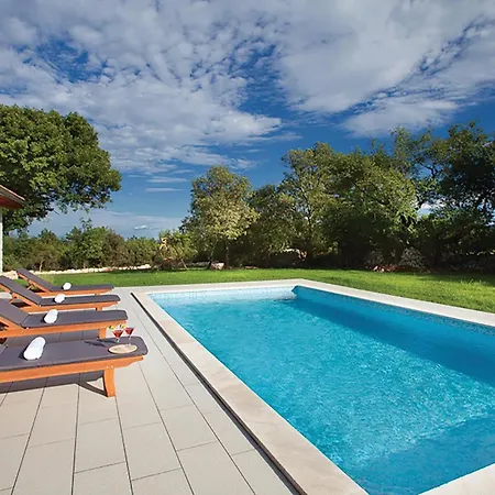 4 Bedroom Amazing In Labin Holiday home
