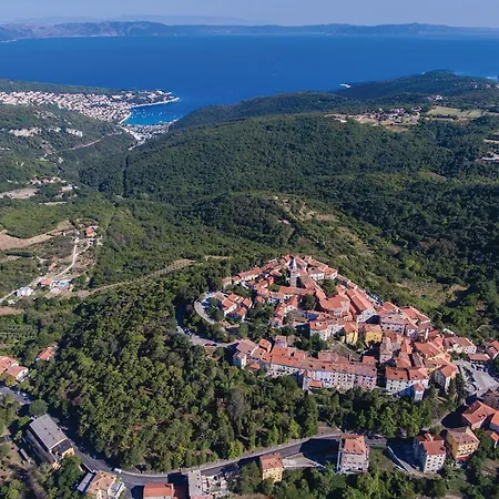 4 Bedroom Amazing In Labin *