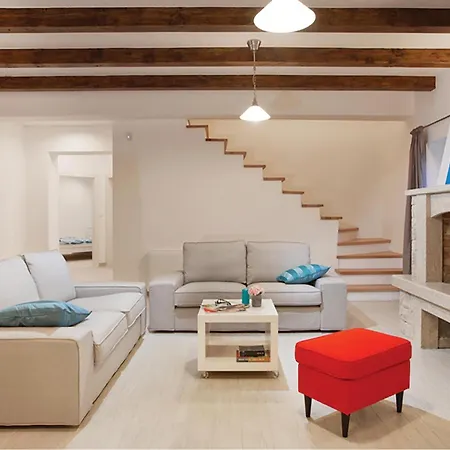 4 Bedroom Amazing In Labin Labin (Istria)
